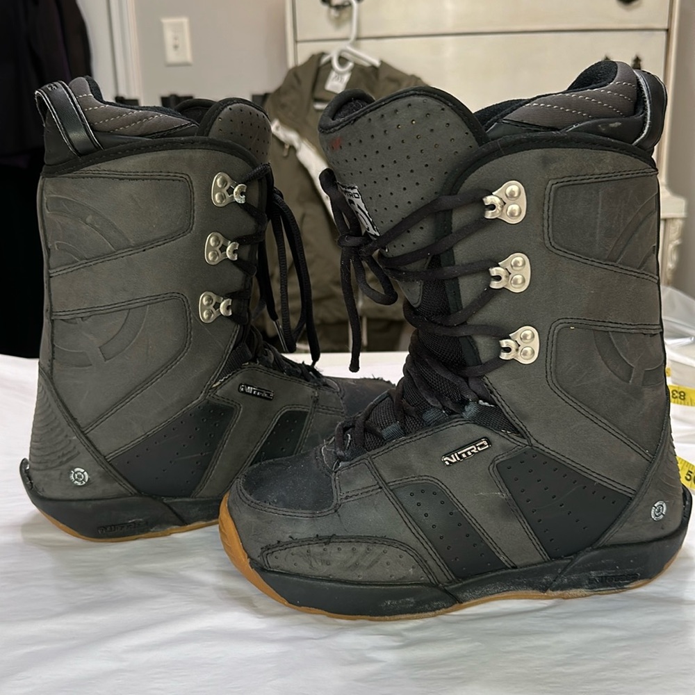 Sentinel Nitro Snowboard Boots size 7